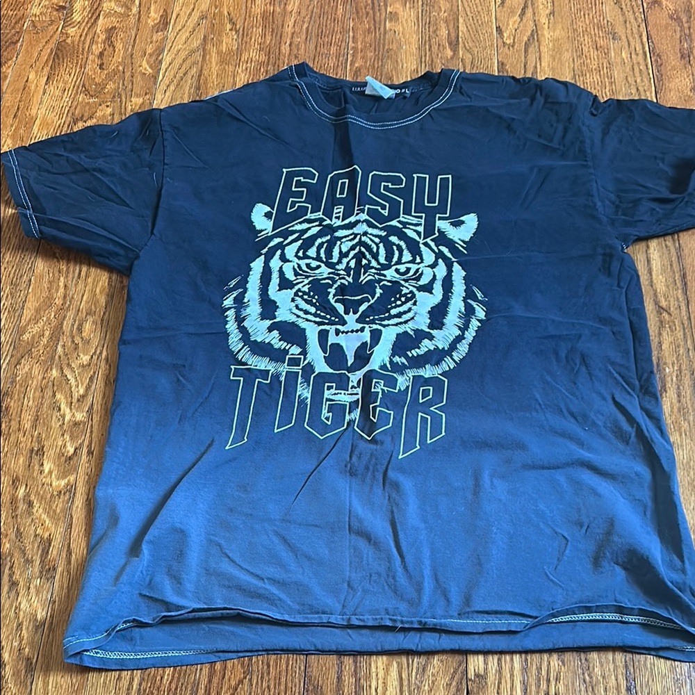 Black/Gray Ombré Graphic Tee with Tiger Print